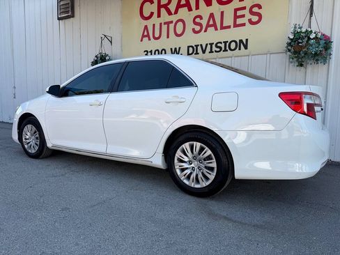 Used 2014 Toyota Camry LE FWD image 9