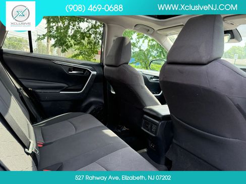 Used 2019 Toyota RAV4 XLE FWD image 26