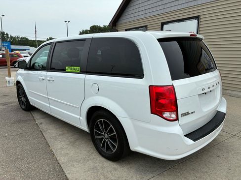 Used 2015 Dodge Grand Caravan SE FWD image 7
