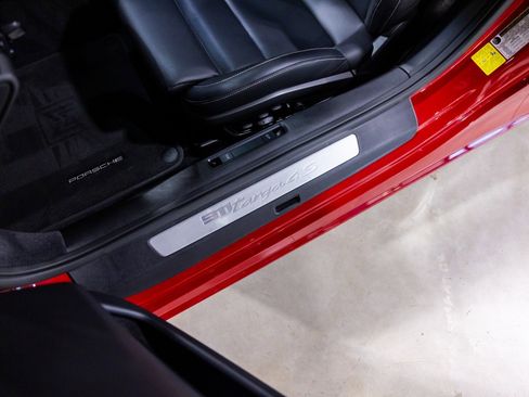 Used 2021 Porsche 911 Targa 4S Heritage Design image 39