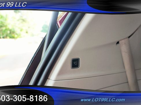 Used 2017 Chrysler Pacifica Touring-L FWD image 32