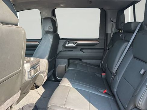 Used 2024 GMC Sierra 3500 Denali AWD/4WD image 12