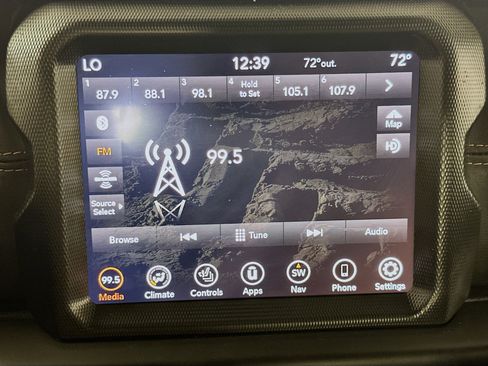 Used 2023 Jeep Wrangler Unlimited Sahara image 21