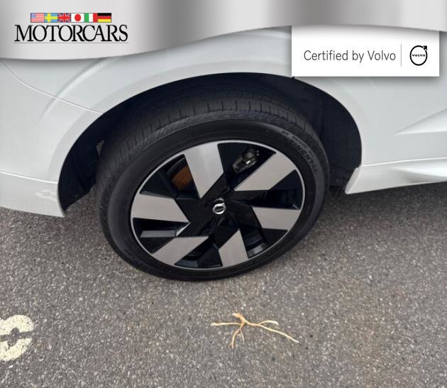 Used 2024 Volvo XC60 T8 Plus w/ Protection Package Premier AWD/4WD image 11
