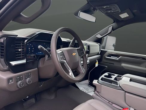 Used 2026 Chevrolet Silverado 3500 LT w/ All Star Edition AWD/4WD image 12
