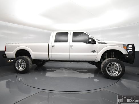 Used 2016 Ford F350 Platinum w/ FX4 Off-Road Package image 45
