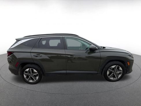 Used 2025 Hyundai Tucson SEL FWD image 16