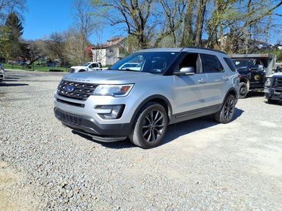 Used 2017 Ford Explorer XLT w/ Equipment Group 202A