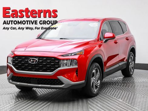 Used 2022 Hyundai Santa Fe SE image 1