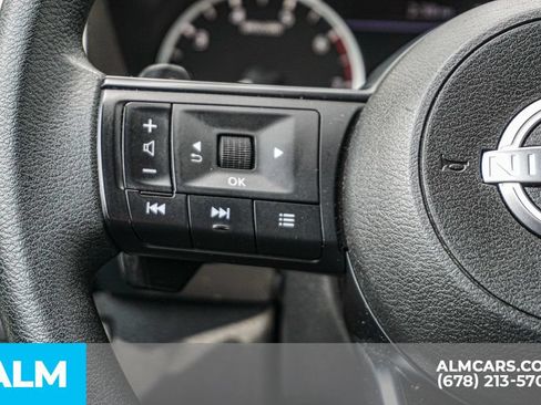 Used 2024 Nissan Rogue S FWD image 29
