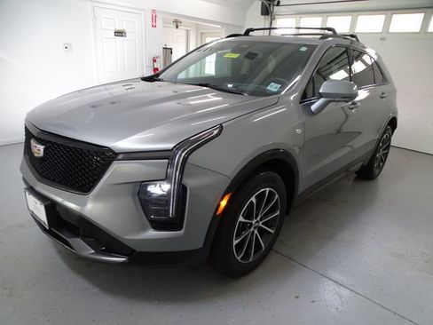 Certified 2025 Cadillac XT4 Sport AWD/4WD image 18