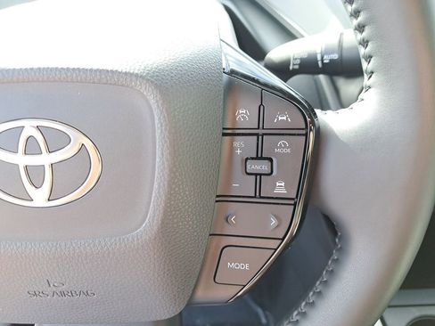 Used 2023 Toyota Prius XLE image 19