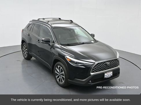Used 2023 Toyota Corolla Cross XLE w/ Convenience Package image 54