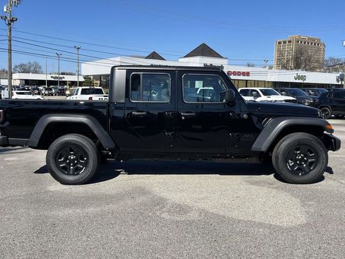New 2026 Jeep Gladiator Sport AWD/4WD image 2