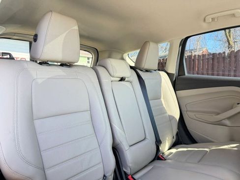Used 2019 Ford Escape Titanium w/ U9j03 - Titanium Tow Package AWD/4WD image 28