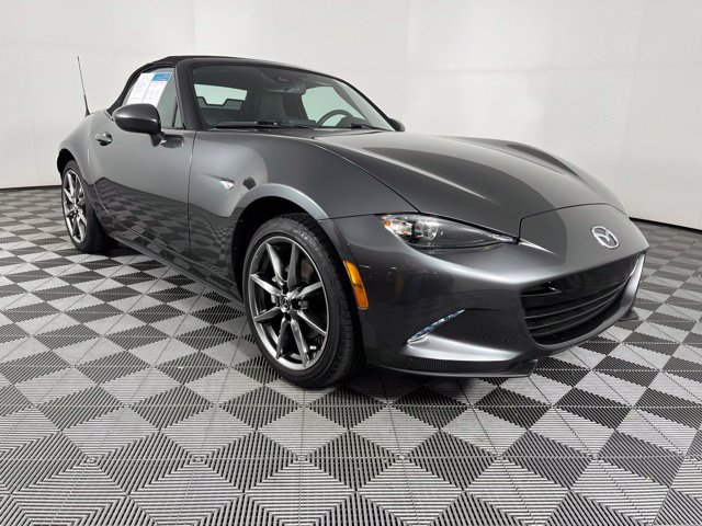 Used 2021 MAZDA MX-5 Miata Grand Touring RWD image 3