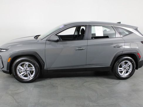 Certified 2026 Hyundai Tucson SE FWD image 12