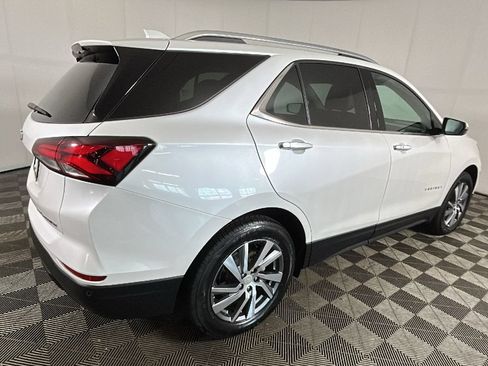 Used 2022 Chevrolet Equinox Premier AWD/4WD image 3