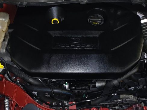 Used 2015 Ford Escape SE image 30