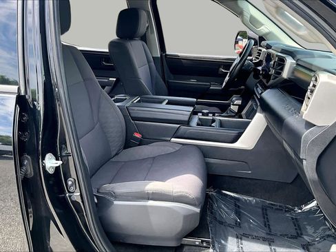 Used 2022 Toyota Tundra SR5 w/ Convenience Package RWD image 9