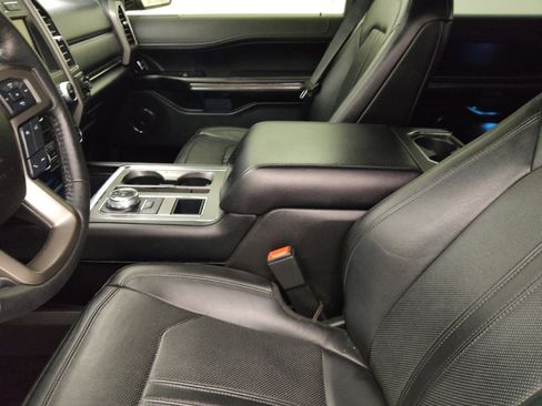 Used 2018 Ford Expedition XLT w/ Equipment Group 202A image 17