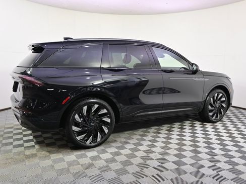 New 2026 Lincoln Nautilus Reserve image 7