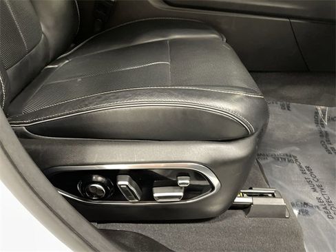 Used 2023 Jeep Grand Cherokee L Overland w/ Luxury Tech Group IV image 20