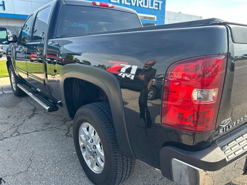 Used 2014 Chevrolet Silverado 2500 LTZ w/ LTZ Plus Package AWD/4WD image 6