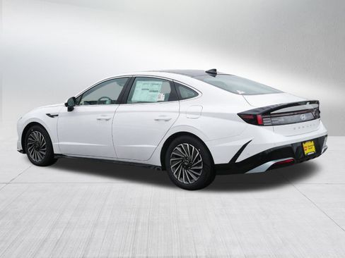 New 2026 Hyundai Sonata Limited image 3