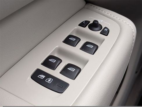 New 2026 Volvo XC60 T8 Ultra w/ Protection Package Premier image 27