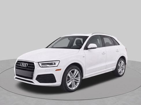 Used 2018 Audi Q3 2.0T Premium Plus w/ Premium Plus Package AWD/4WD image 2