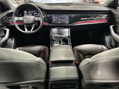 Used 2019 Audi Q8 Prestige AWD/4WD image 27