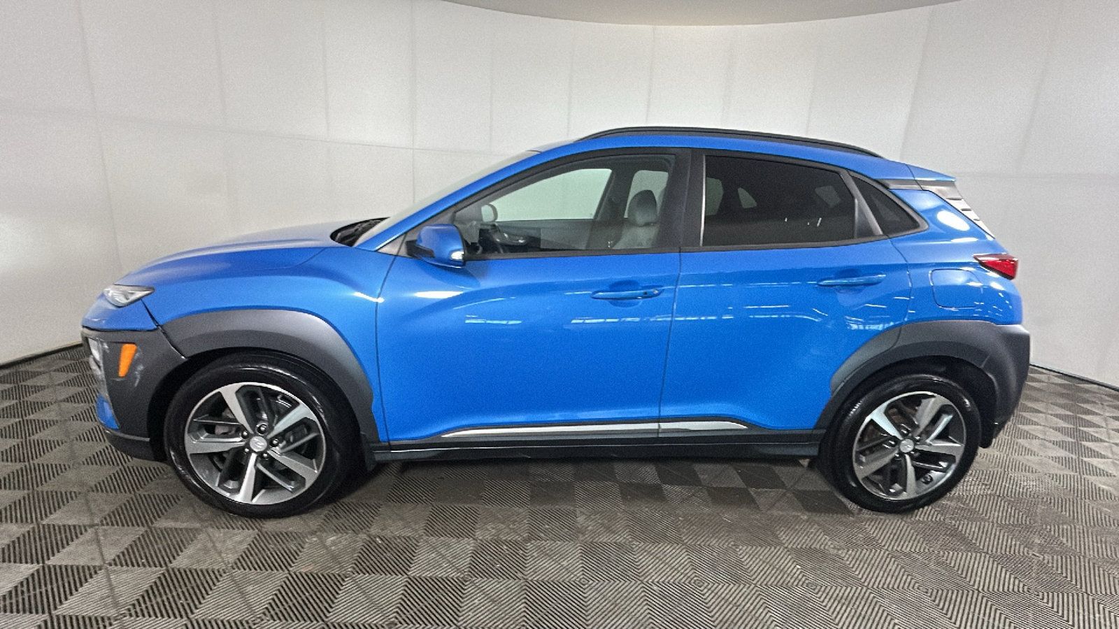 Used 2021 Hyundai Kona Limited AWD/4WD image 7