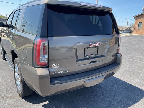 Used 2016 GMC Yukon SLT w/ Open Road Package image 5