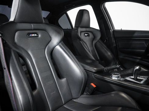 Used 2018 BMW M3 image 32