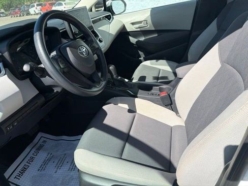 Used 2023 Toyota Corolla LE FWD image 12