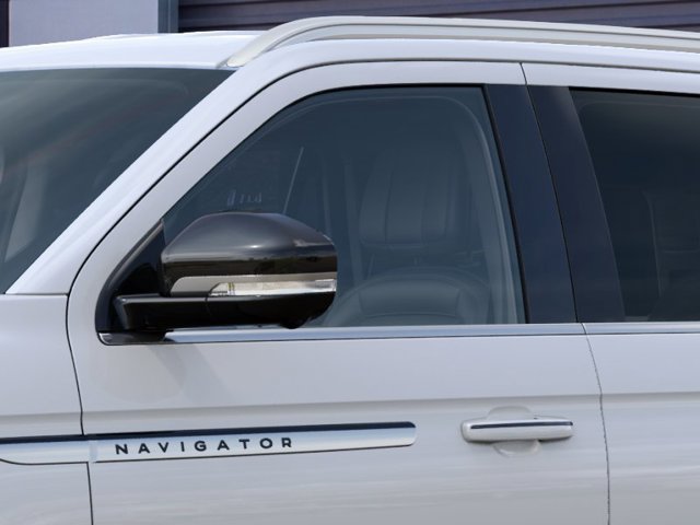 New 2027 Lincoln Navigator Premiere AWD/4WD image 22