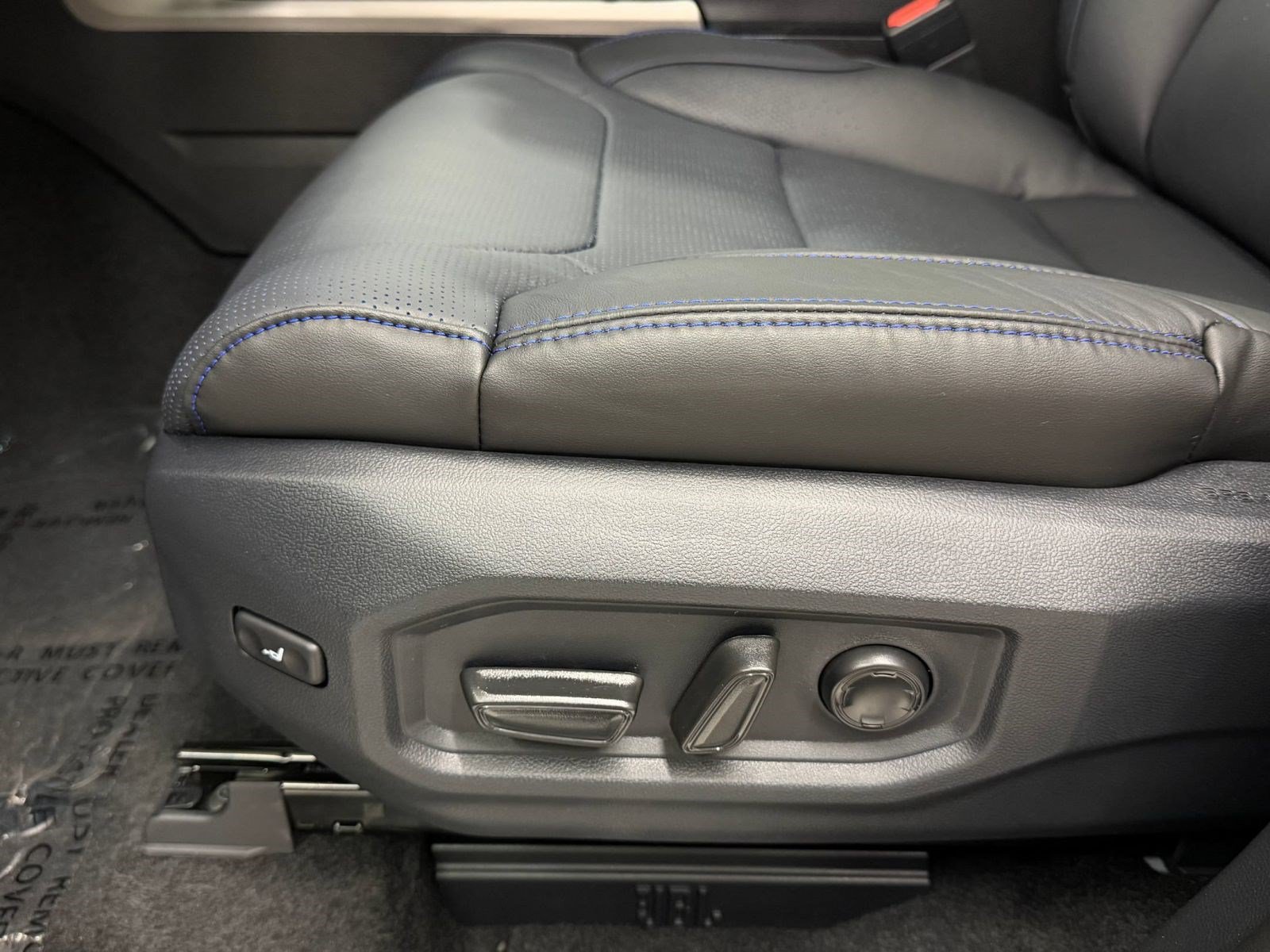 New 2026 Toyota Tundra Platinum AWD/4WD image 13