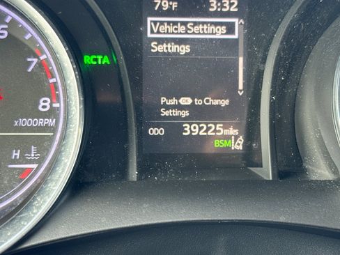 Used 2019 Toyota Camry SE FWD image 34