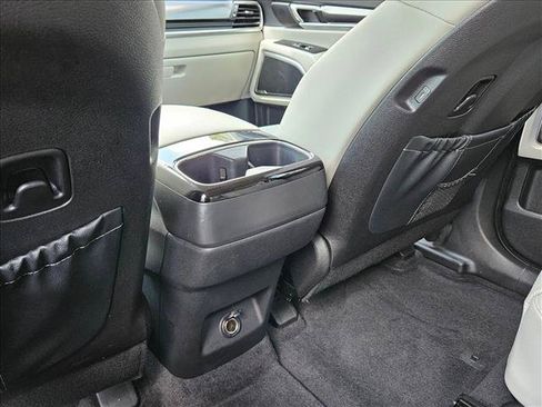 Used 2025 Kia Telluride S FWD image 18