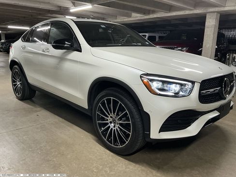 Used 2023 Mercedes-Benz GLC 300 4MATIC Coupe image 4