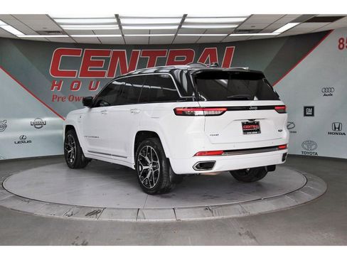 Used 2022 Jeep Grand Cherokee Summit image 4