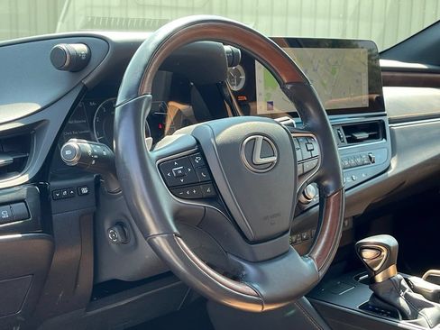 Used 2024 Lexus ES 350 w/ Accessory Package (Z1) FWD image 18