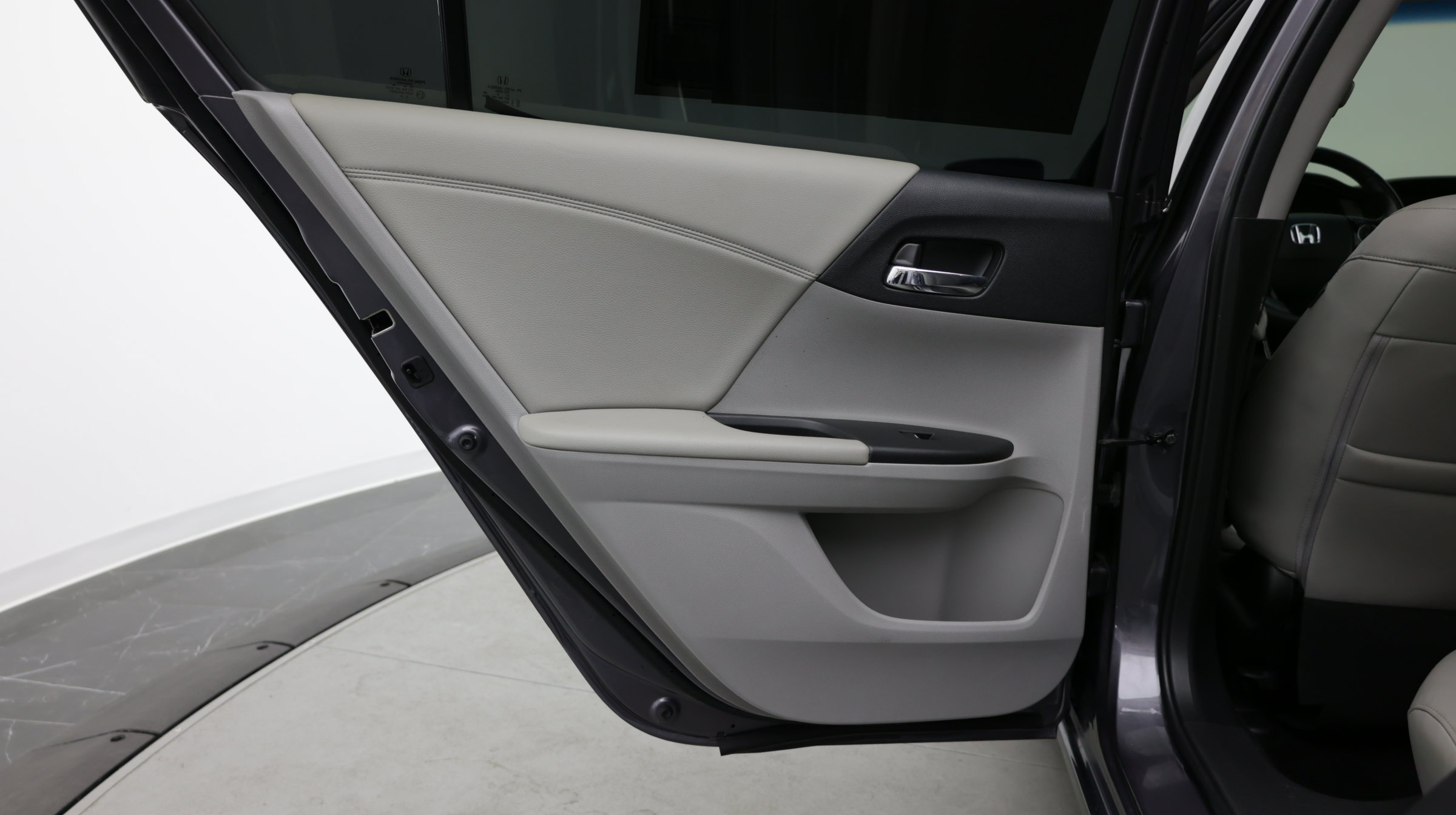 Used 2016 Honda Accord EX-L image 30