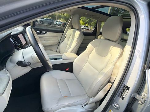 Used 2024 Volvo XC60 B5 Plus w/ Protection Package Premier AWD/4WD image 26