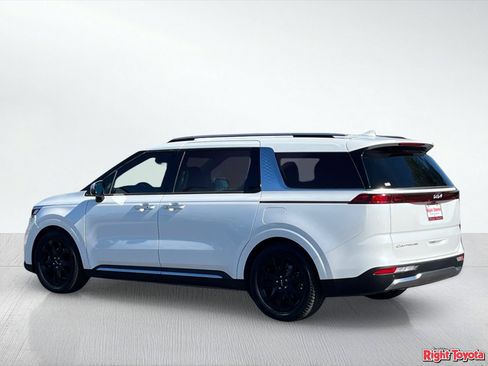 Used 2022 Kia Carnival SX FWD image 4