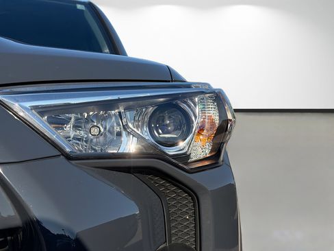 Used 2024 Toyota 4Runner TRD Off-Road Premium w/ Moonroof Package image 9