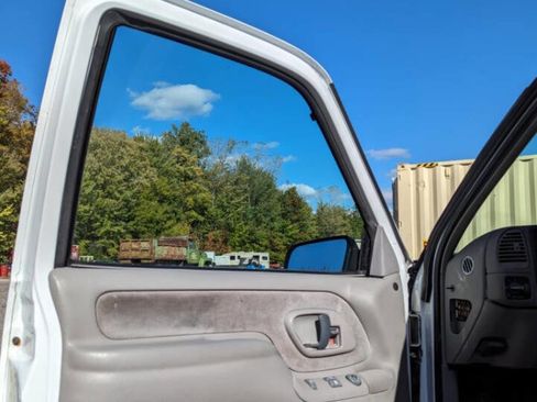 Used 1997 GMC Sierra 1500 4x4 Extended Cab w/ Image Max Pkg image 7