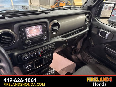 Used 2020 Jeep Wrangler Unlimited Sport image 19