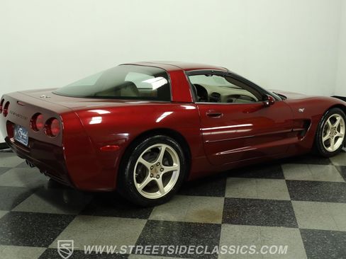 Used 2003 Chevrolet Corvette Coupe w/ Preferred Equipment Group RWD image 12